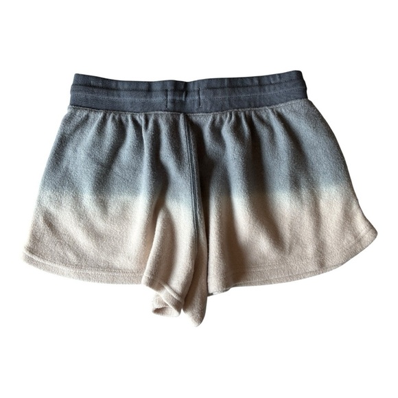 Feat X Helen Owen Blanket Blend Ombré Shorts Blue Cream Size Medium - Picture 3 of 14